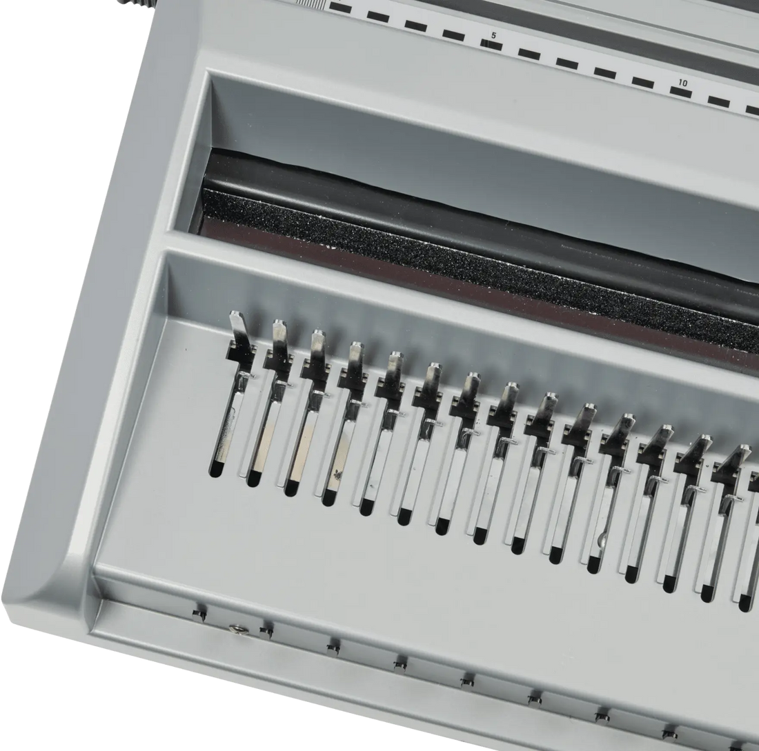 Doigts d'ouverture du peigne plastique de la GBC MB20