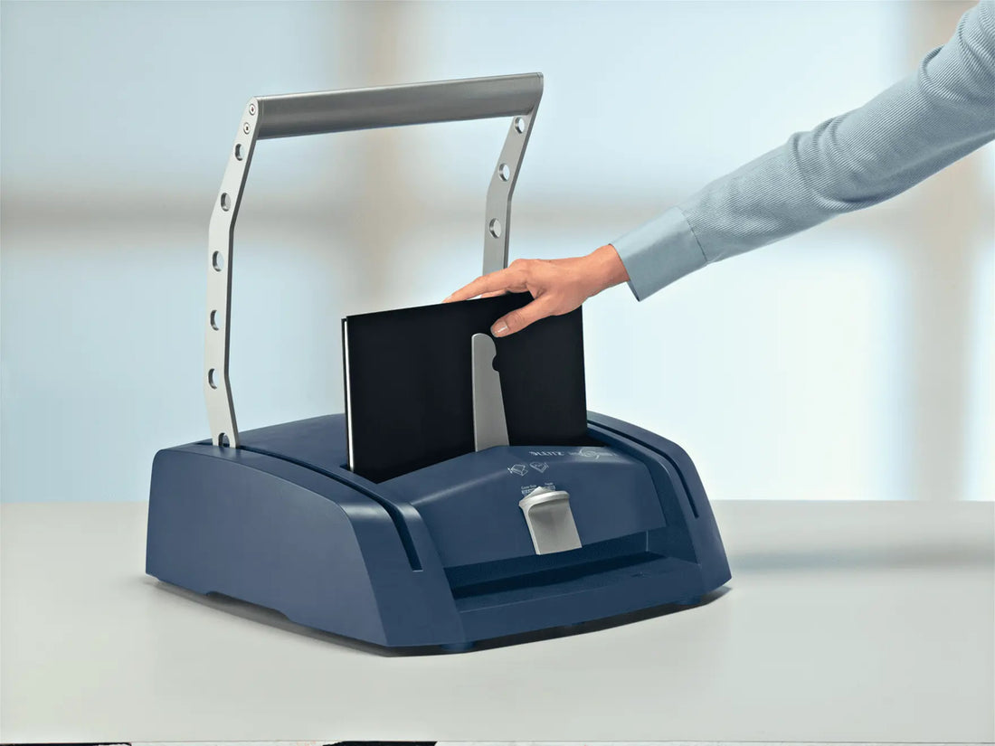 Reliure d'un document sur l'impressBIND 280