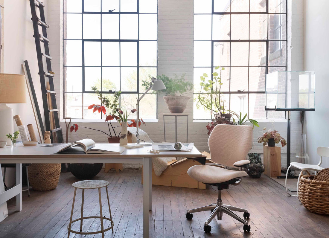 Siège Humanscale Freedom à un poste de travail