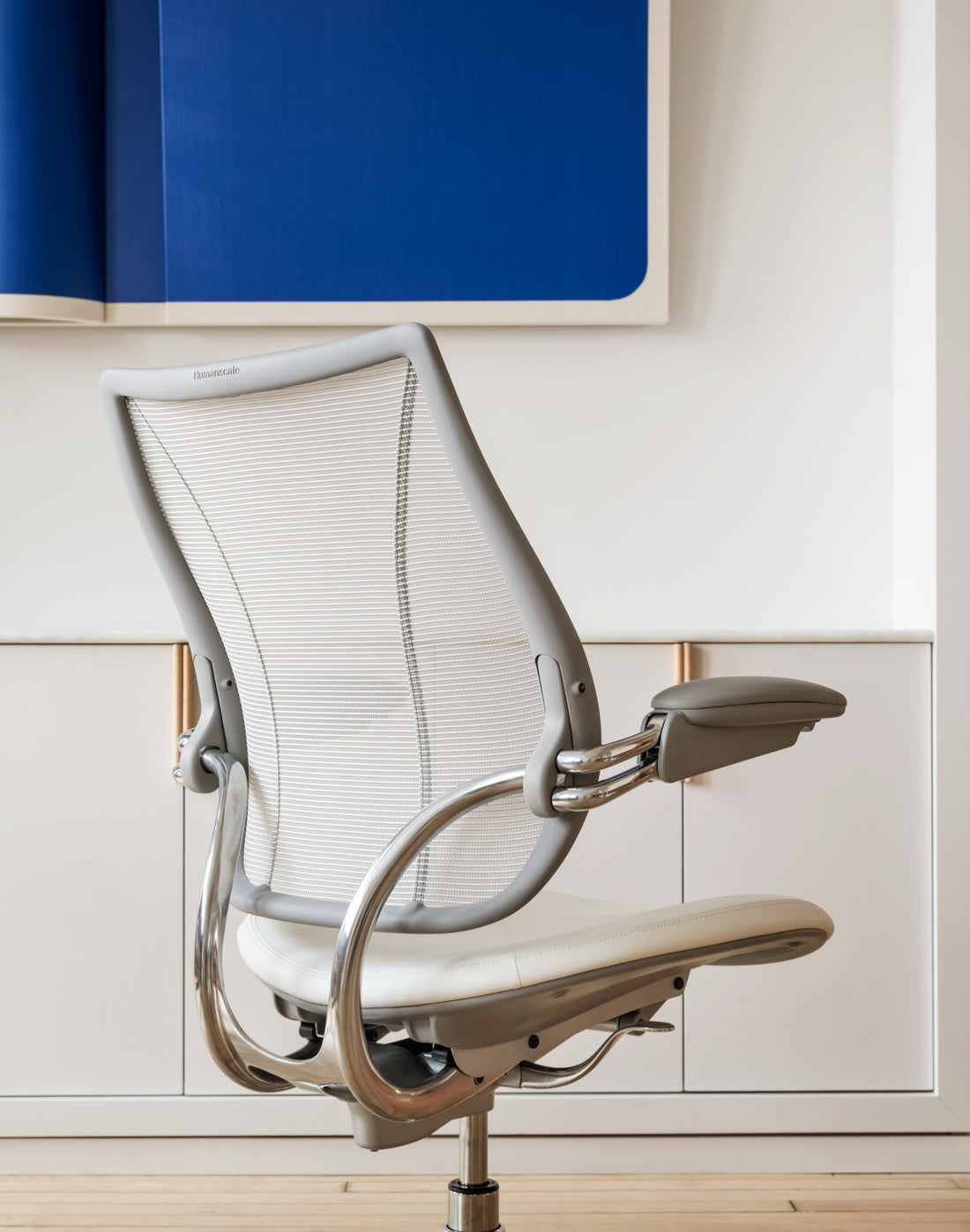 Dossier en résille du siège Humanscale Liberty