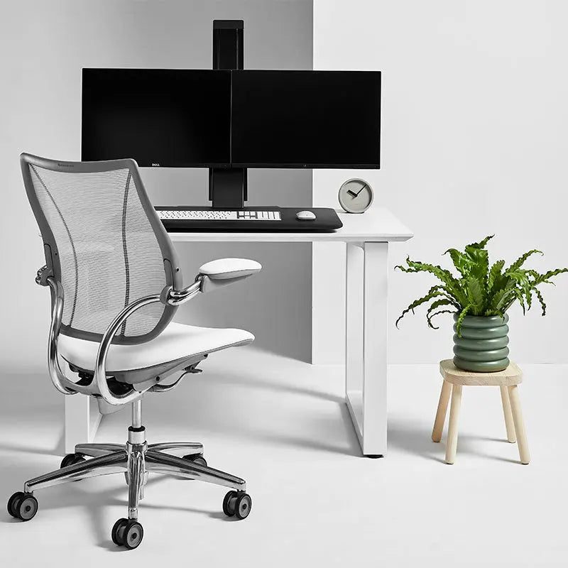 QuickStand Eco de Humanscale - Transformez Votre Espace avec le Support de Bureau Réglable et Portable Humanscale - Arboreal