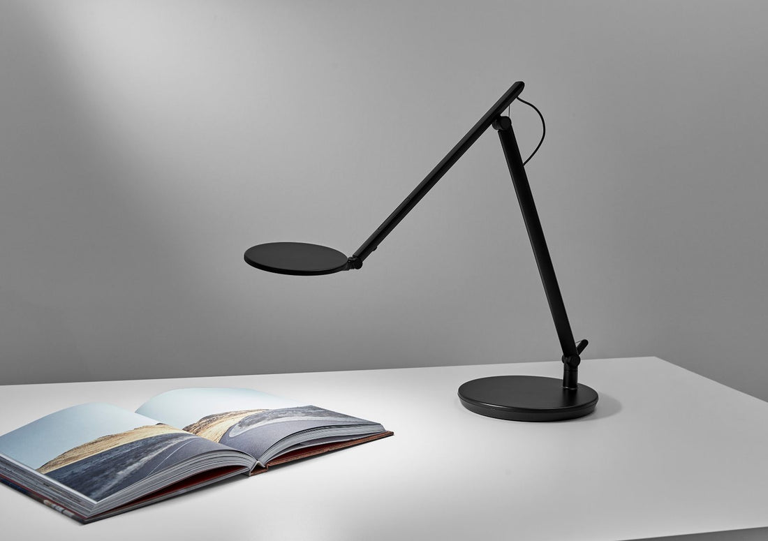 Lampe de bureau Humanscale Nova, bras articulé