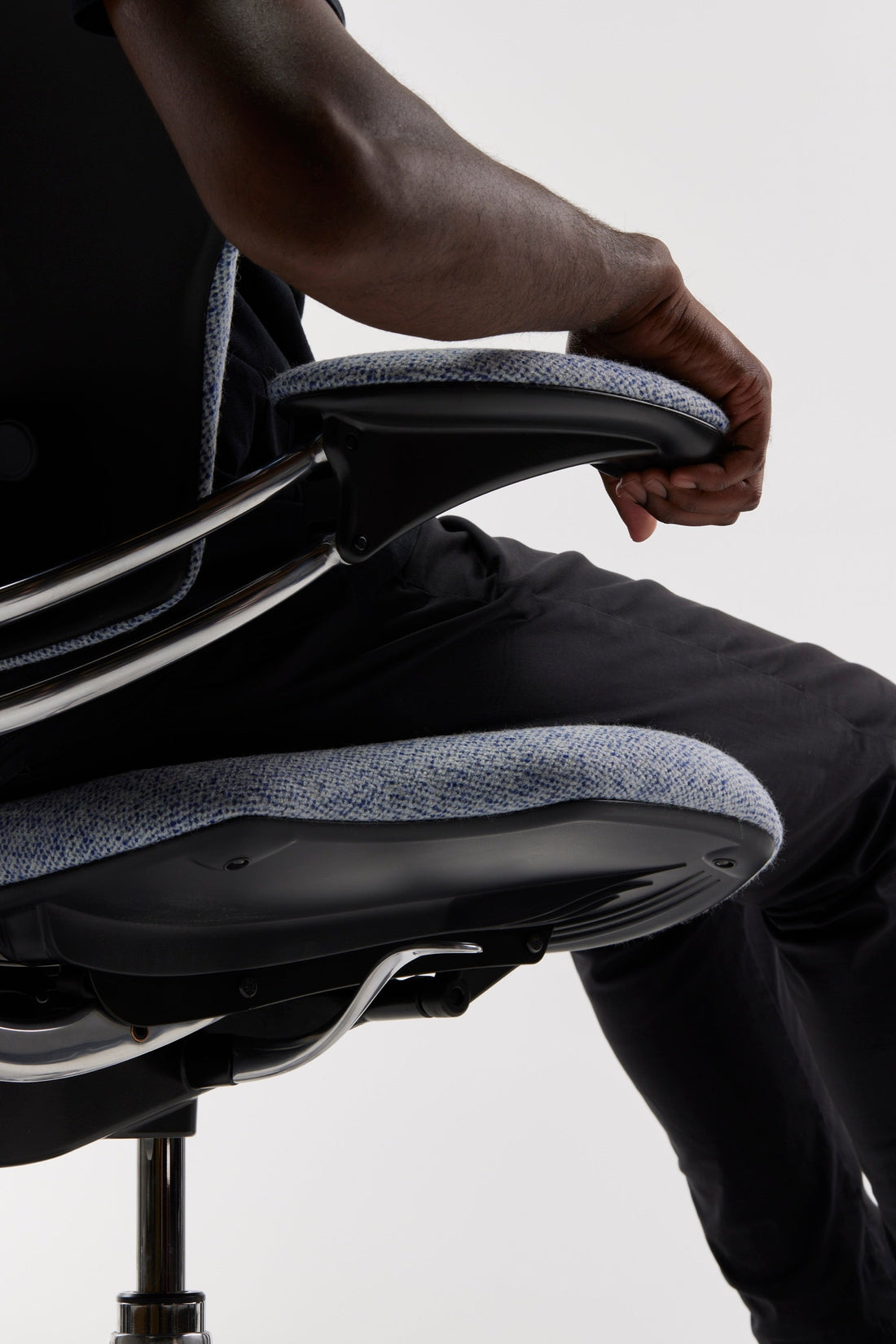 Accoudoir réglable du siège Humanscale Freedom