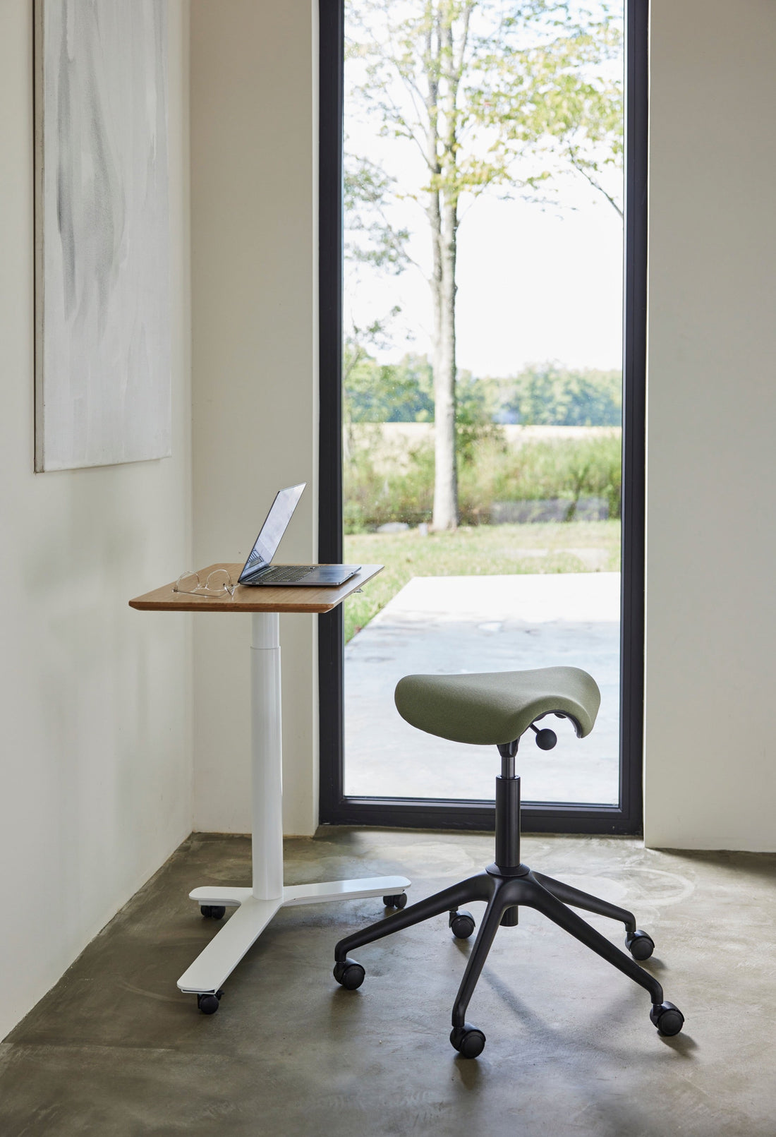 Bureau Humanscale Float Mini et siège Active Pony