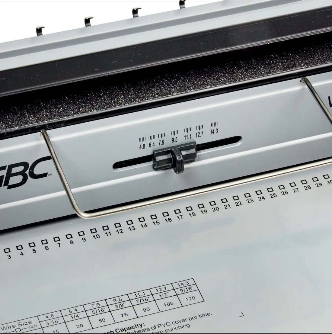 Perforelieuse manuelle GBC W12 – équipement bureautique pro – Arboreal France